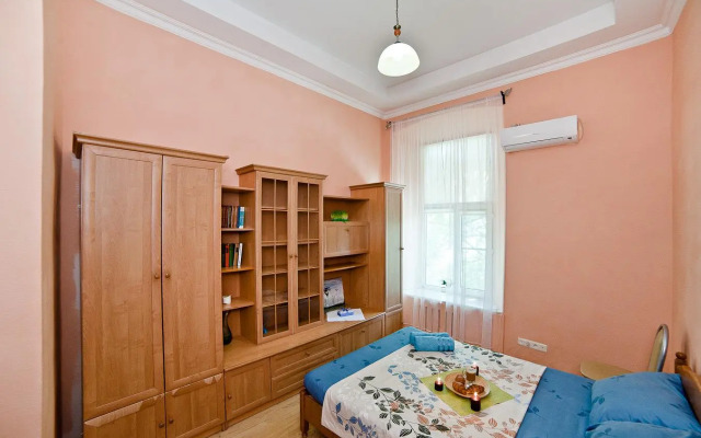 Апартаменты на улице Коммунаров 3