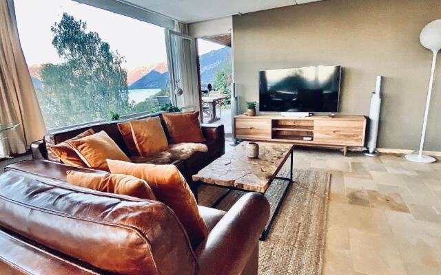 Lakeview Little House