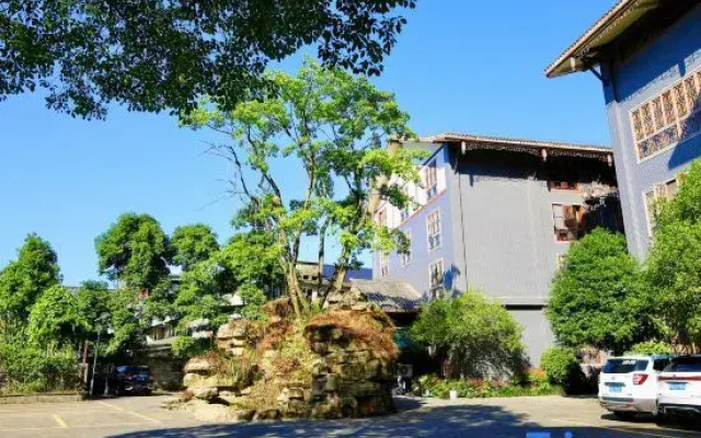 Xianlaiju Leisure Homestay (Liujian Ancient Town)