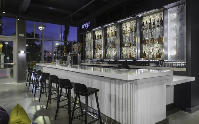Aloft Glendale at Westgate