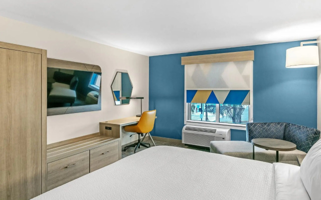 Holiday Inn Express & Suites Nokomis Sarasota South by IHG