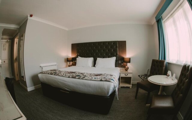 Ramada Resort by Wyndham Cwrt Bleddyn Hotel & Spa