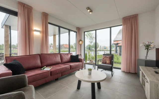 Canal Villa With Terrace