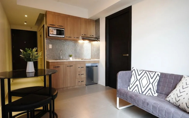 Portovita Tower 2BR 23rd FLR Black Unit W/ Balcony