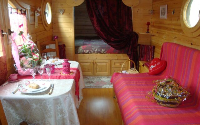 Maison d'hôtes La Roulotte des 4 Saisons