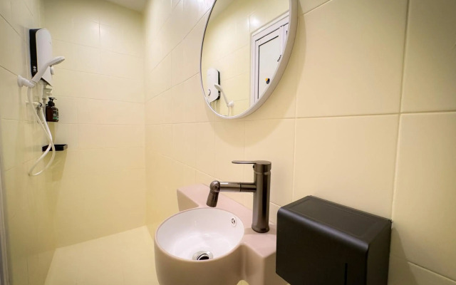 Apple 1 Hotel Queensbay