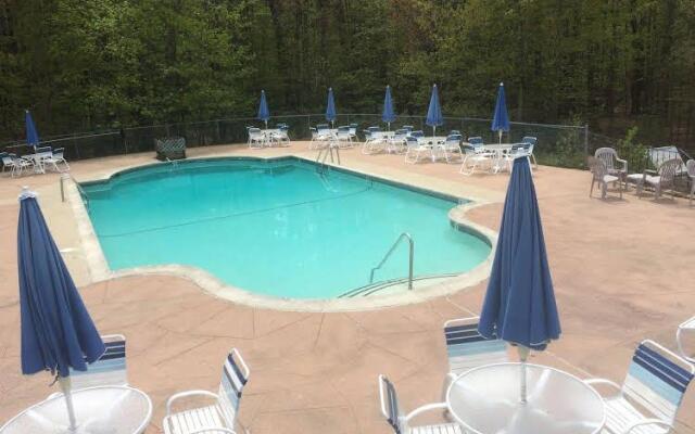 Forest Glen Inn