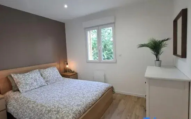 Large and quiet apartment next to the city center