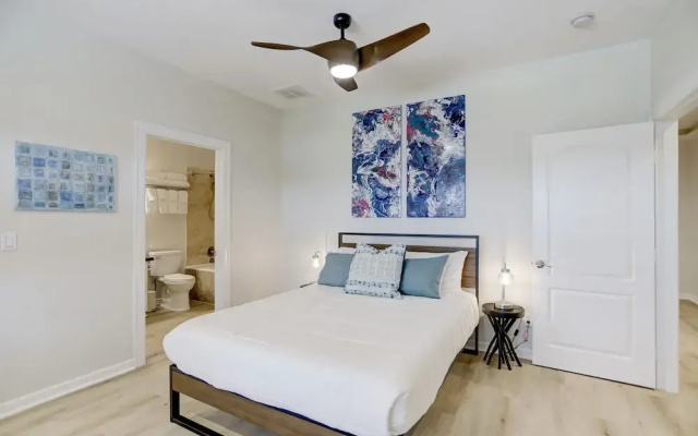 7037 Kingston Cove