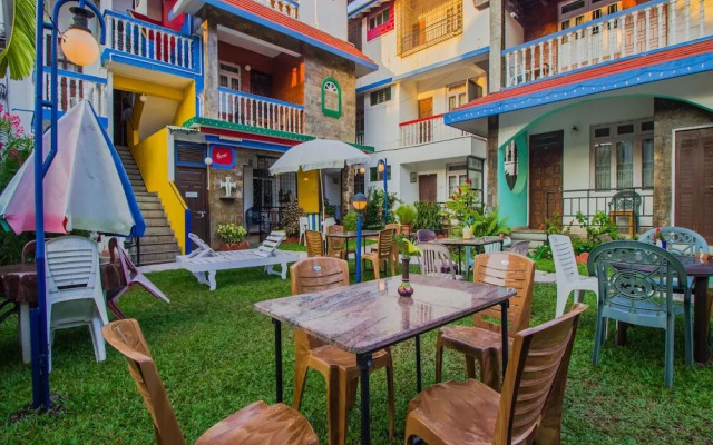 OYO 12902 Home Colourful Studio Home Candolim