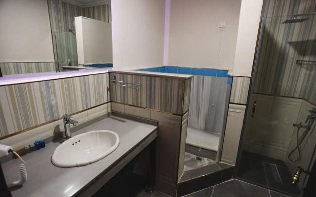 Otanti̇k Club Hotel & Spa