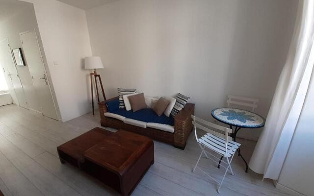 Appartement Biarritz, 1 pièce, 2 personnes - FR-1-239-760