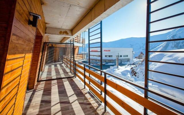 Beautiful Twin room Ski Rental in Gudauri