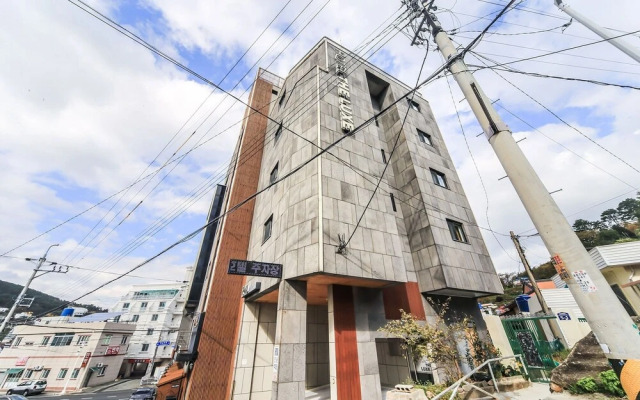 The Lux Tourism Hotel Geoje