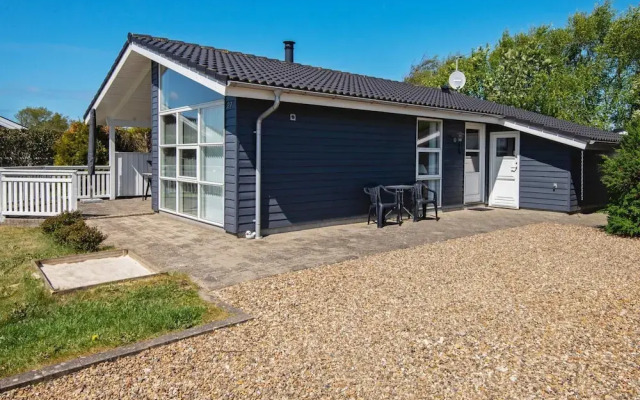 6 Person Holiday Home in Tarm