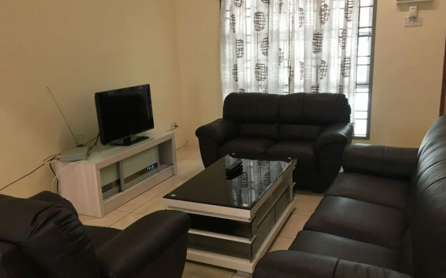 Chua Gin Holiday House 2