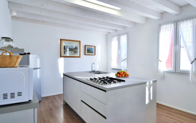 Stellar Apartment in Miane With Shared Swimming Pool