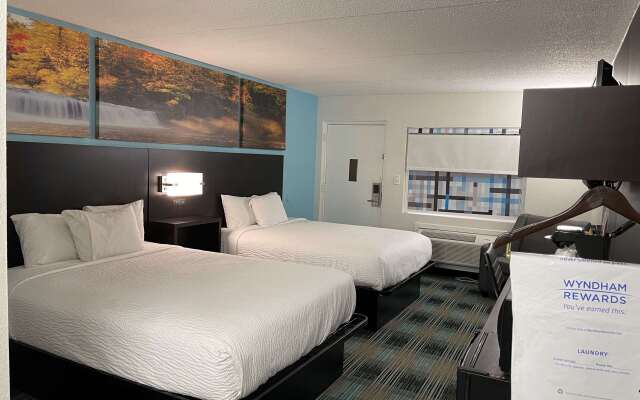 Days Inn by Wyndham Calhoun GA I-75 and US-41