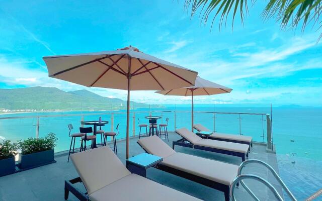 Peninsula Hotel Danang