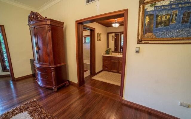 8BR 9BA Barranca Villa by ASVR