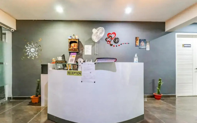 OYO Townhouse 513 Hotel Skylight Near Medanta Hospital