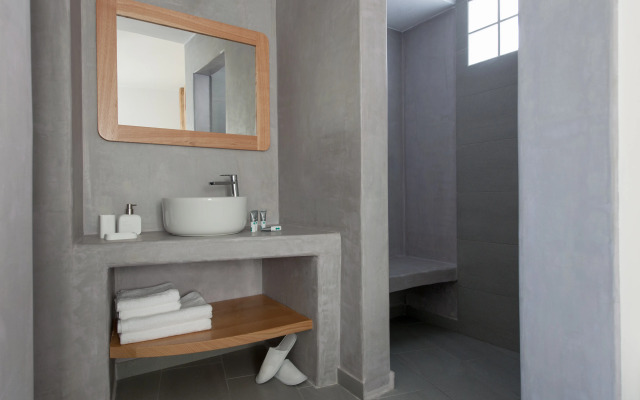 Neptune Luxury Spa Suites