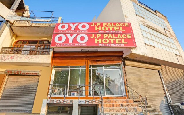 OYO Flagship 806734 Jp Palace Hotel