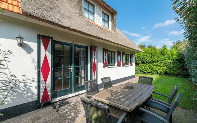 Lovely Villa at the Buitenplaats Villa Park