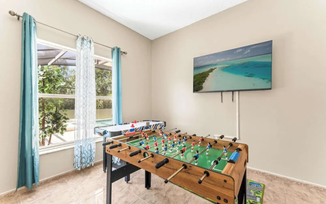 Jasmine Breeze Home for 12