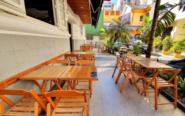 Copacabana Blue Hotel