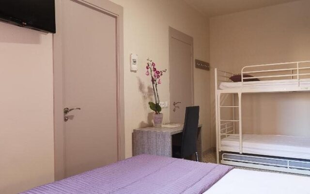 Hostal Fonda Montserrat