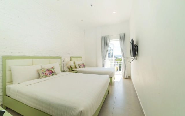 Dalat De Charme Village