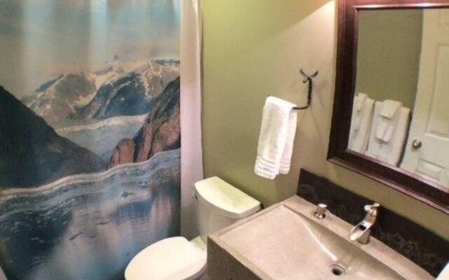 Fireweed Manor Bed & Breakfast