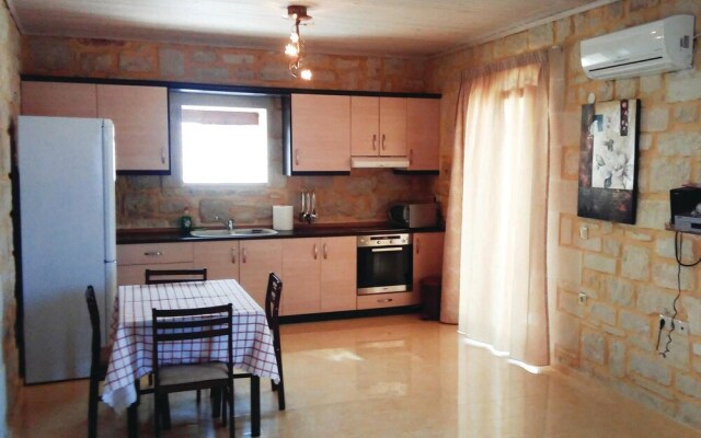 Stunning Home in Chania With Wifi and 3 Bedrooms