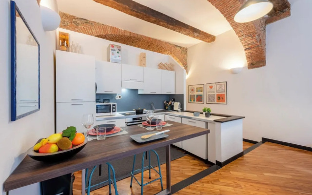 Charming Flat Next to Genoa's Aquarium