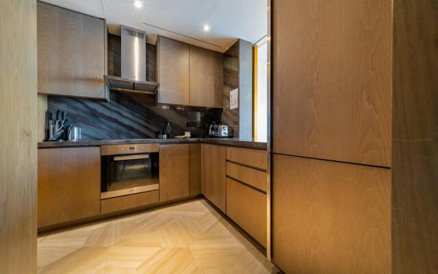 DXB - Five - 41509 - PJ