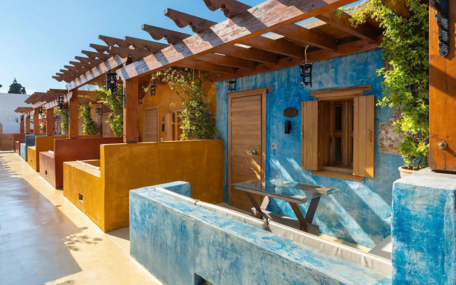 10GR Boutique Hotel and Wine Bar