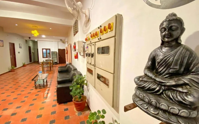 La Paradise Residency