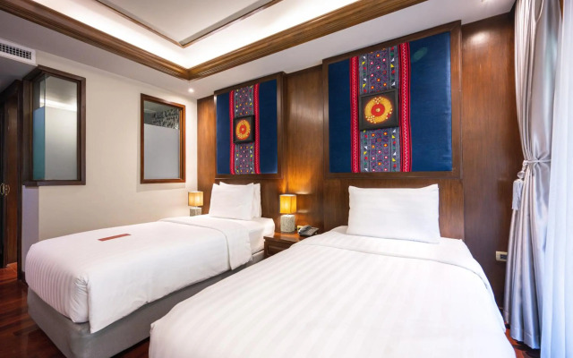 At Gate Thaphae Hotel