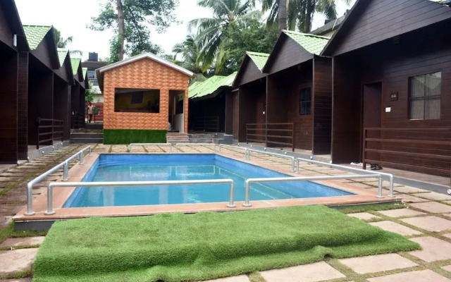 Wood House Beach Resort