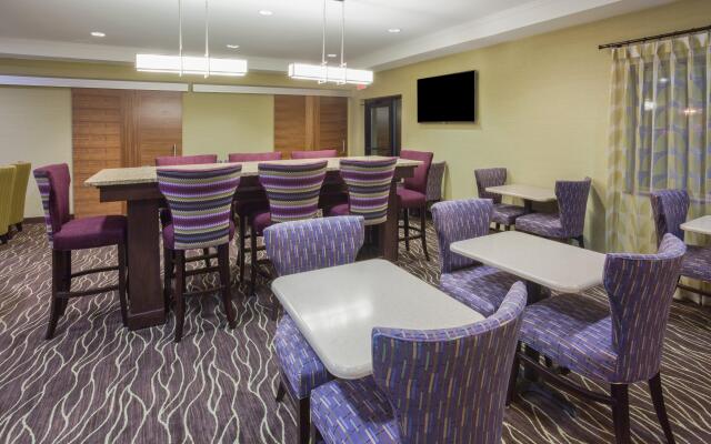 Holiday Inn Express Hotel & Suites St. Paul-Woodbury by IHG
