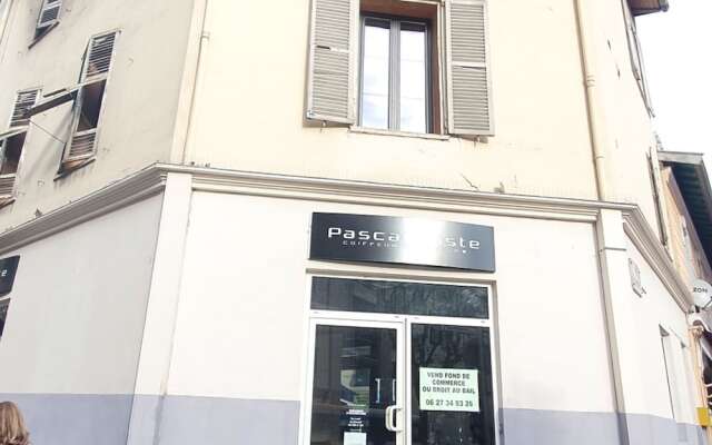 Simplistic Holiday Home in Nice Near the Seabeach