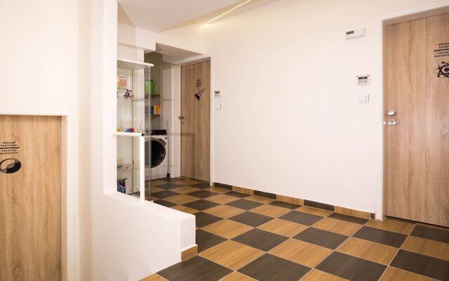 School Apartment by metro stop Vyšehrad