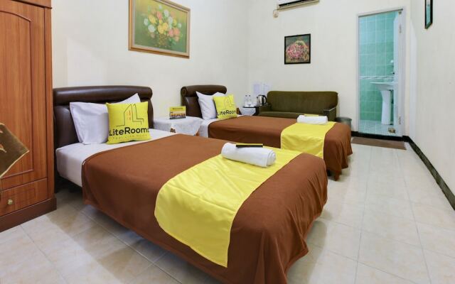 Bogor Guest House by Literooms