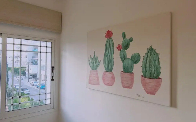 83 Lim3 - Stay Sunlit Apartment