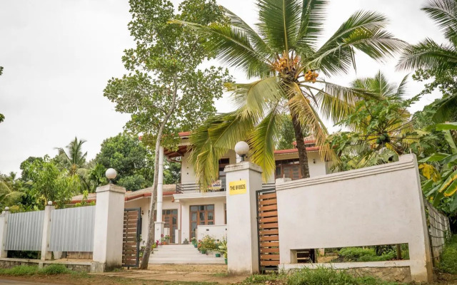 The Breeze Pinnawala Homestay