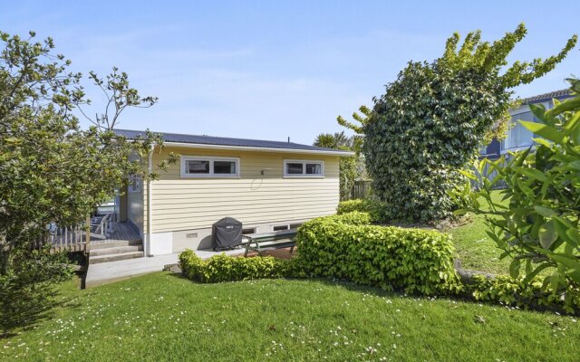 Dazzling Mairangi Bay Retreat Sea Views