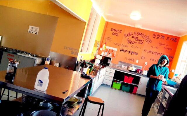 42b College House