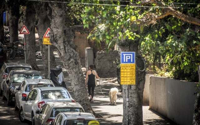 White Blossom 1BR Apt Near Dizengoff CTR