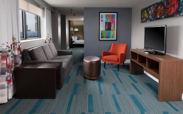 Aloft Nashville West End